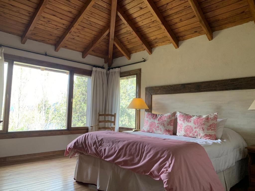 Arelauquen Bungalows&Suites San Carlos de Bariloche Extérieur photo