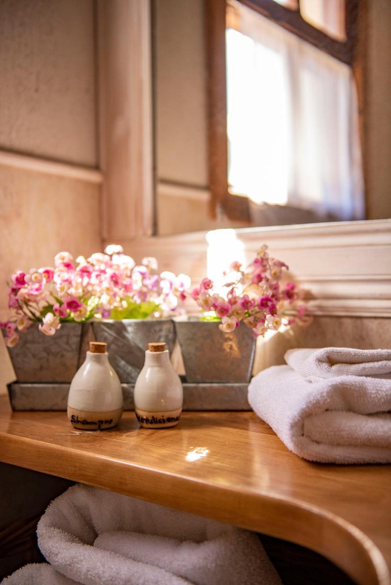 Arelauquen Bungalows&Suites San Carlos de Bariloche Extérieur photo
